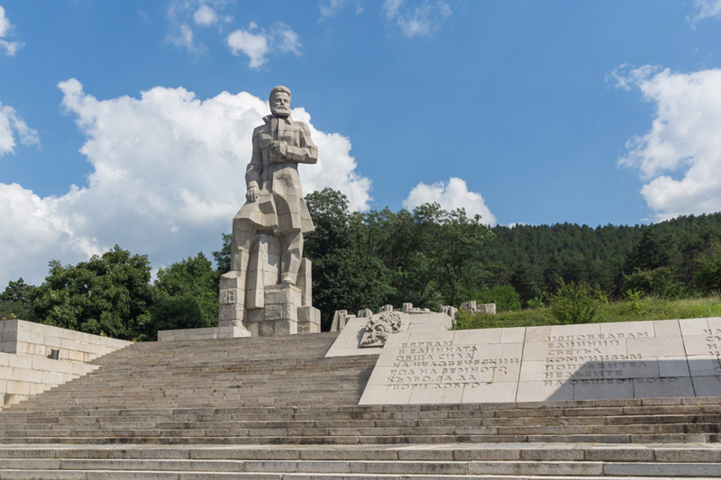 Паметникът на Ботев